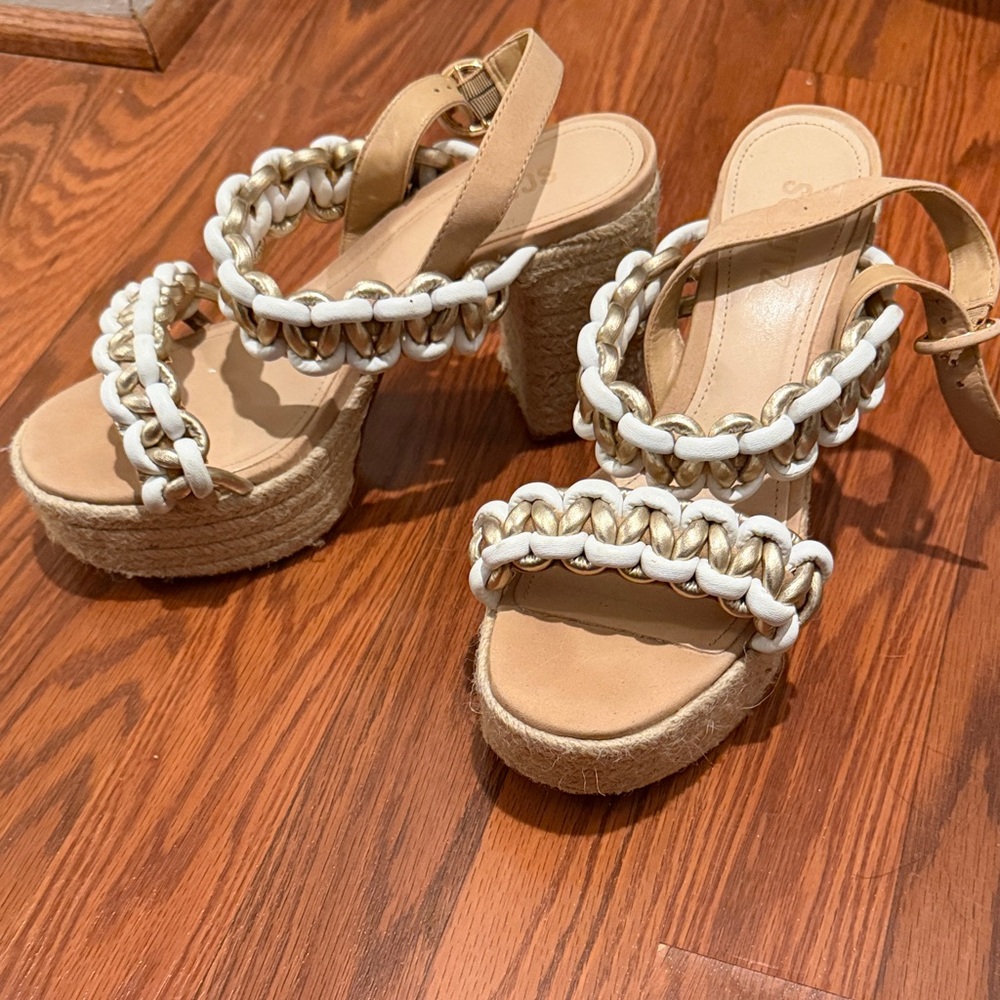 SCHUTZ Tan and White Platform Sandals